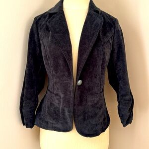 Velvet 3/4 sleeve blazer great for holidays or jeans